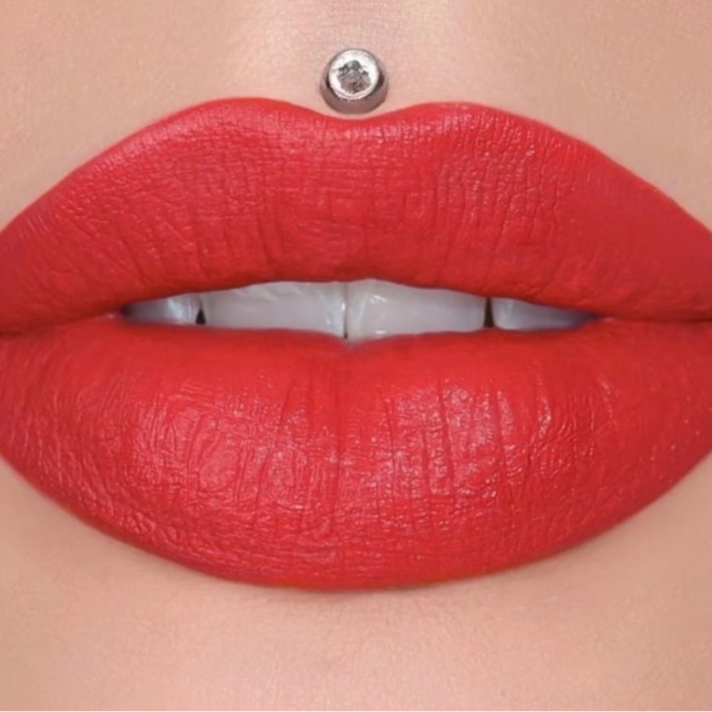 Jeffrey Star Cherry Soda Velvet Trap Lipstick